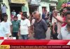 तृणमूल नेता पर जनता ने फेंका सड़े अंडे व टमाटर।