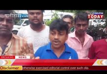 तीन माह से वेतन बाकी अस्थाई कर्मियों ने पानीहाटी नगर पालिका के सामने मचाया हंगामा।